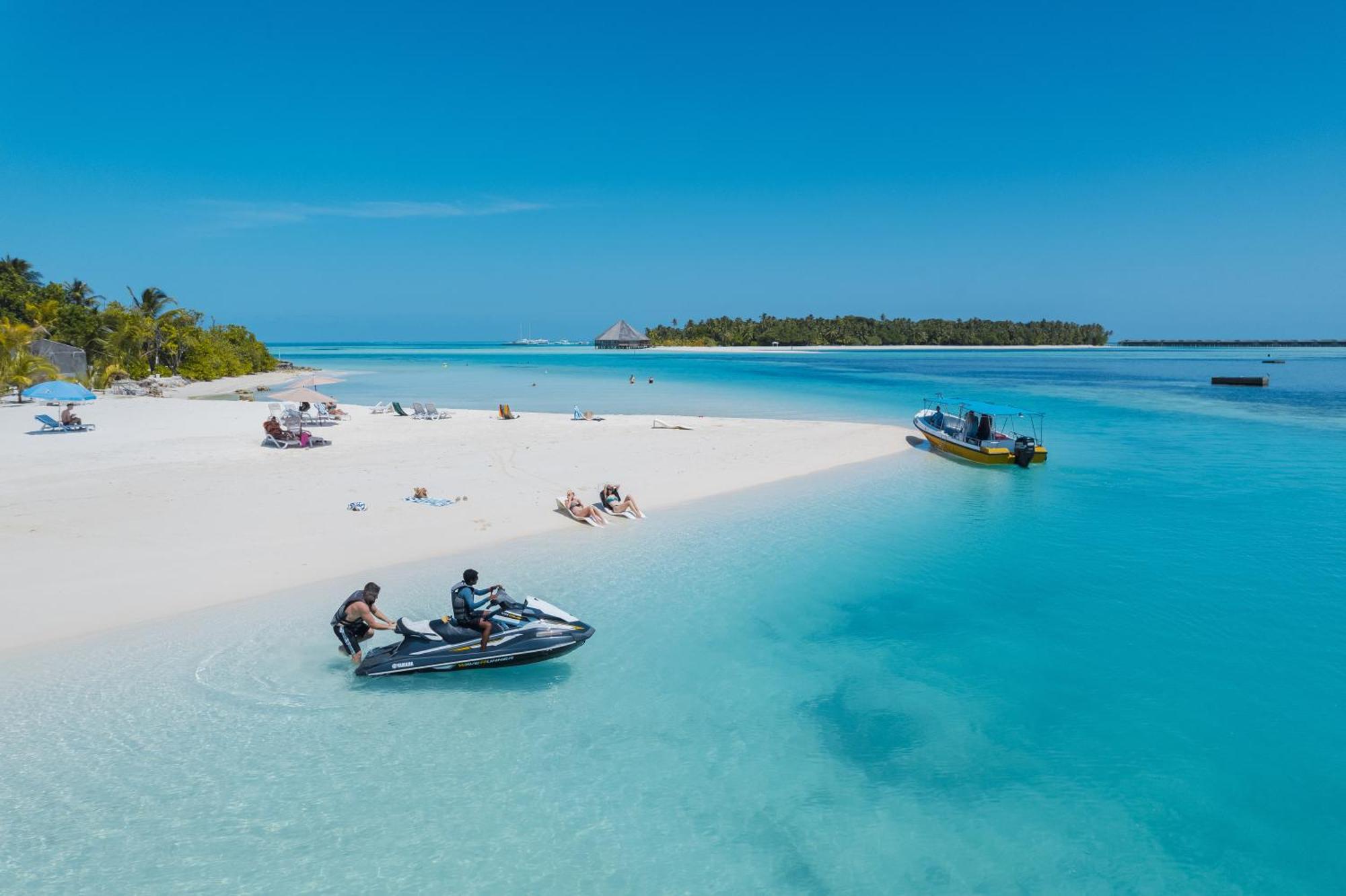 Heron Beach Hotel - The Best Maldivian Getaway In Dhiffushi,Maldives ภายนอก รูปภาพ