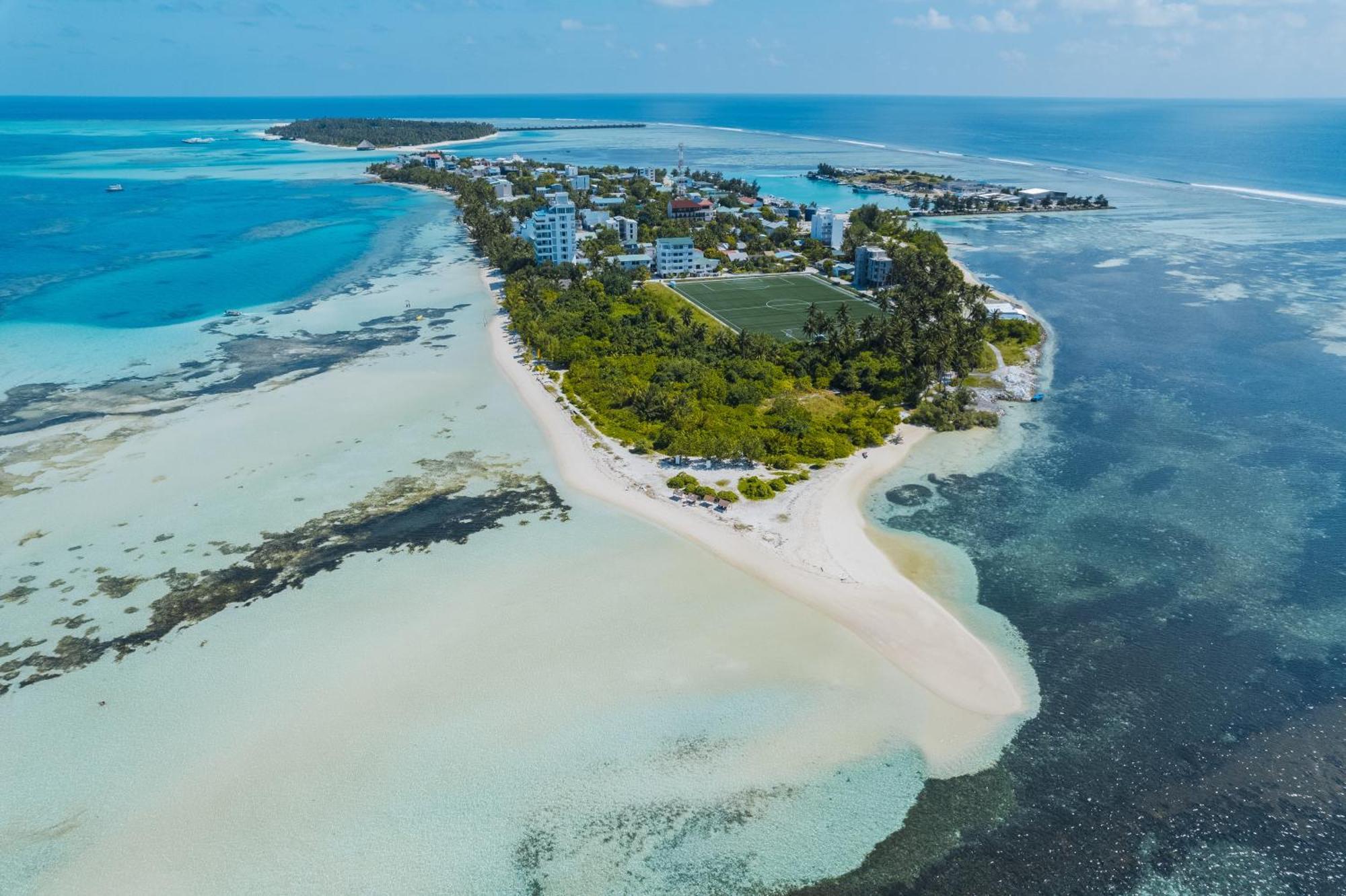 Heron Beach Hotel - The Best Maldivian Getaway In Dhiffushi,Maldives ภายนอก รูปภาพ